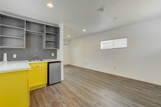 AirBNB Short Term Permitted in Las Vegas, NV - Building Photo - Building Photo