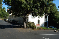 1214 Coast Village Rd in Santa Barbara, CA - Foto de edificio - Building Photo