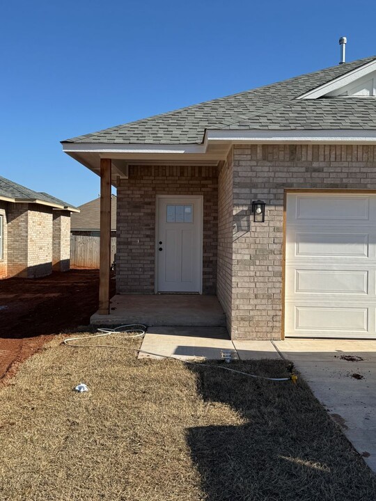 13500-13504 Calli Ct in Oklahoma City, OK - Building Photo