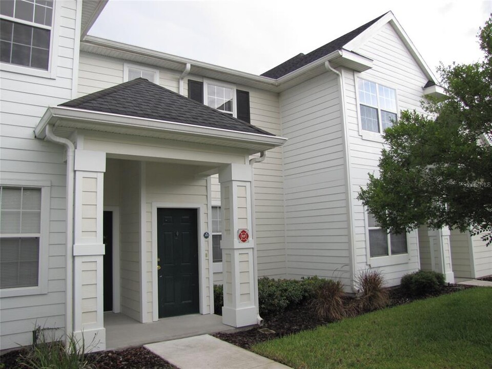 225 Southern Pecan Cir in Winter Garden, FL - Building Photo