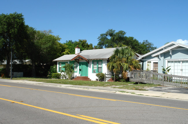 1012 Fort Harrison Ave N in Clearwater, FL - Building Photo - Building Photo