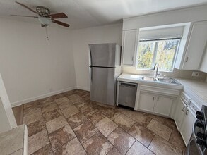 b1622 in Los Angeles, CA - Foto de edificio - Building Photo