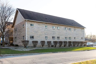 400 S Main St in Wilmington, IL - Foto de edificio - Building Photo