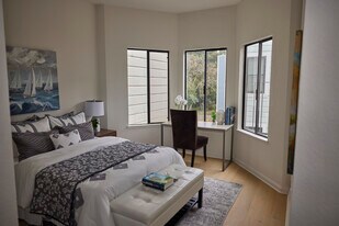 647 Lincoln Way in San Francisco, CA - Building Photo