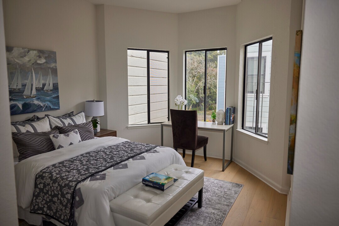 647 Lincoln Way in San Francisco, CA - Building Photo