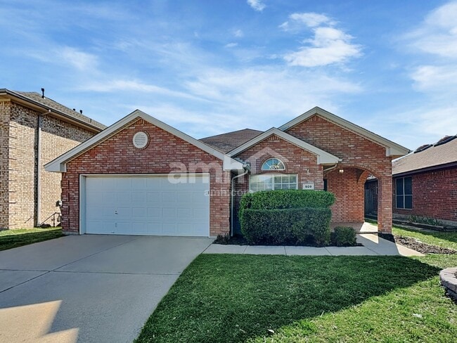 property at 909 Remington Dr