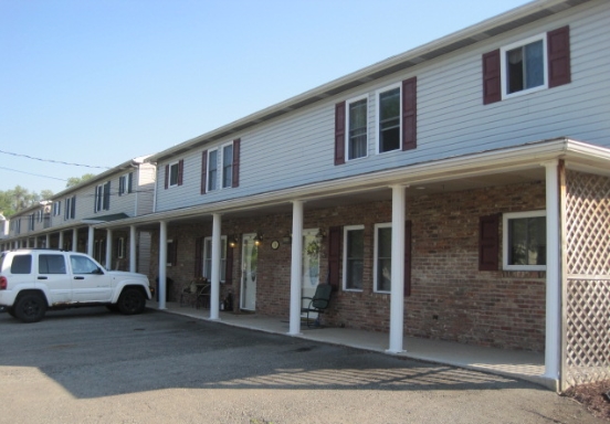 116 Wood St in Connellsville, PA - Building Photo