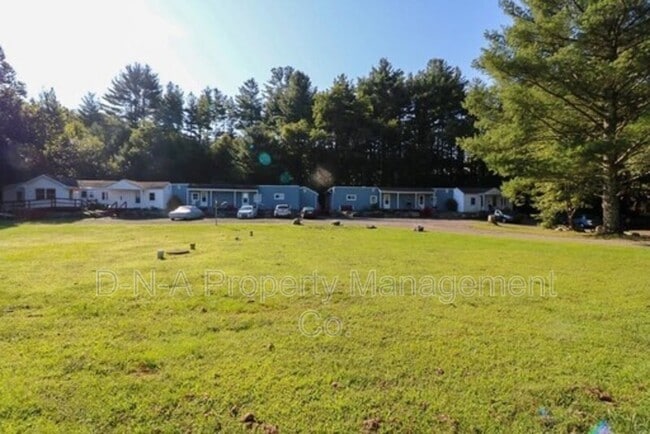 3910 PA-447 in Cresco, PA - Building Photo - Building Photo