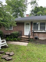 2074 Seabrook Ave, Unit B in Charleston, SC - Building Photo
