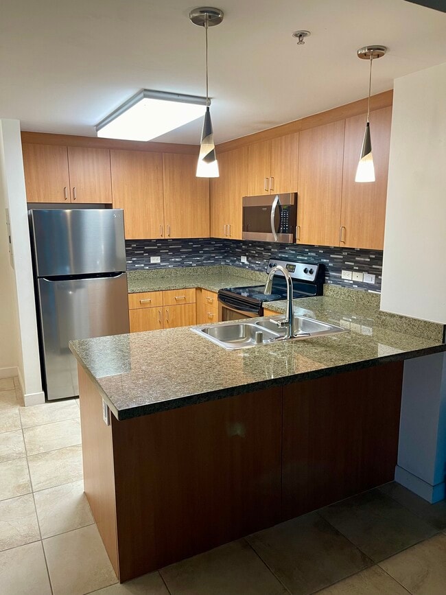 1080 Park Blvd, Unit 603 in San Diego, CA - Foto de edificio - Building Photo