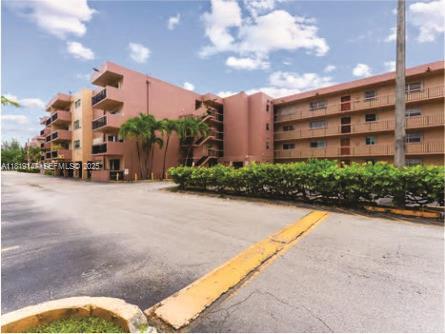 401 NW 72nd Ave-Unit -408-C in Miami, FL - Building Photo