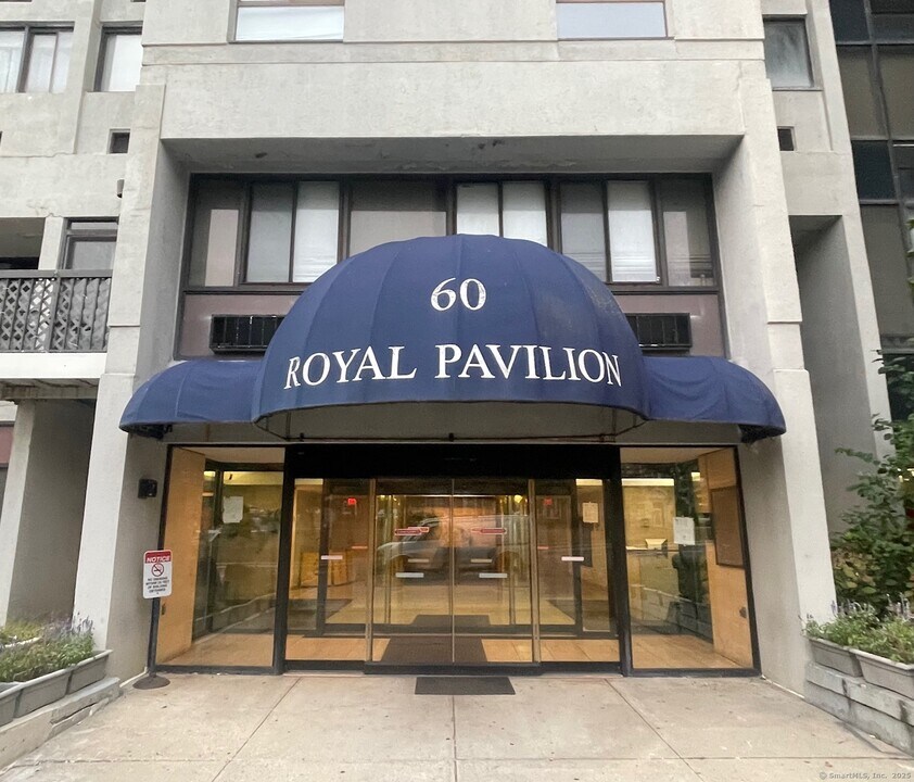60 Strawberry Hill Ave in Stamford, CT - Building Photo
