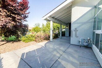 416 Claydon Way in Sacramento, CA - Building Photo - Building Photo