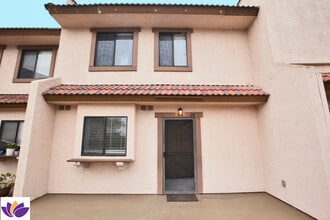 4365 McLaughlin Ave, Unit 28 in Los Angeles, CA - Building Photo - Building Photo