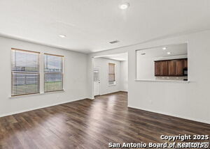 3175 Wild Indigo in Canyon Lake, TX - Foto de edificio - Building Photo