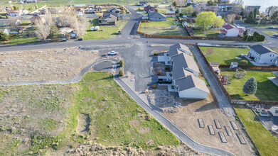 7593 Cox St NE in Moses Lake, WA - Building Photo - Building Photo