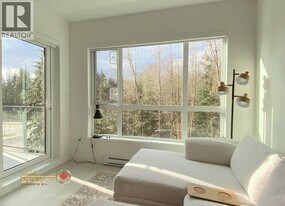3594 Malsum Dr in North Vancouver, BC - Building Photo