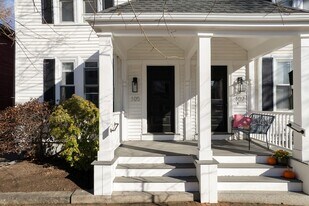 105-107 Richards Ave in Portsmouth, NH - Building Photo