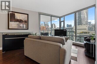 1255 Seymour St in Vancouver, BC - Building Photo - Building Photo