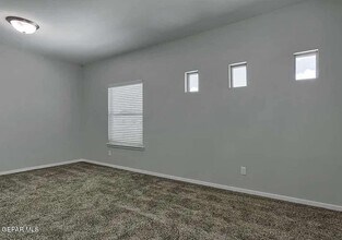 933 Desert Verbena in Socorro, TX - Building Photo - Building Photo