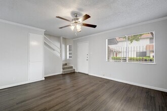 5905 Hidden Valley Trail in Austin, TX - Building Photo - Building Photo