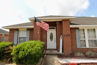 2173 Hagood Loop in Crestview, FL - Building Photo - Building Photo
