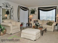 Living Room - Hunters Glen Apartments in Sarasota, Florida