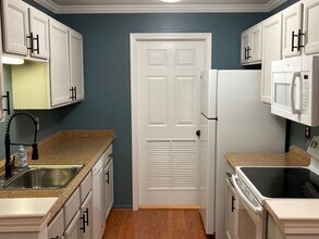 56626 Chesapeake Trail in Shelby Township, MI - Building Photo - Building Photo