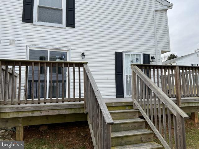 32 Ewing Dr in Reisterstown, MD - Building Photo