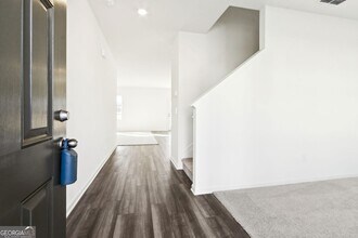 94 Rowlett Pl in Bethlehem, GA - Foto de edificio - Building Photo