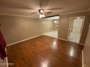 102 Thompson Loop in Lafayette, LA - Building Photo - Building Photo