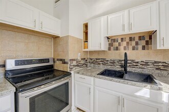 3510 SW 39th St in West Park, FL - Foto de edificio - Building Photo