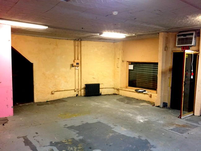180 Hoyt St in Brooklyn, NY - Building Photo - Building Photo