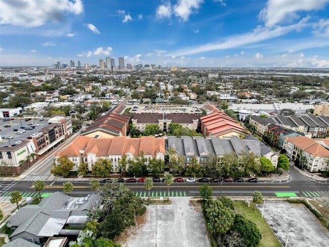 property at 2410 W Azeele St