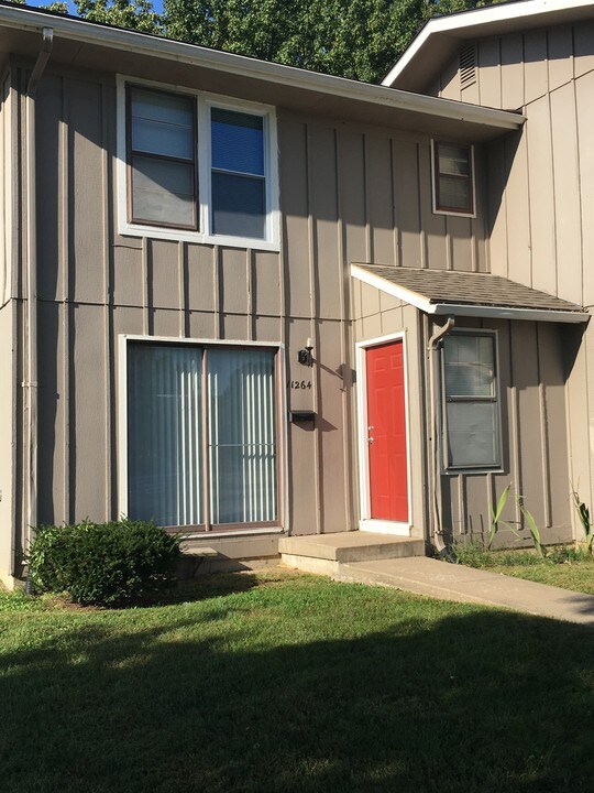 11236-11267 Bales Ave in Kansas City, MO - Foto de edificio