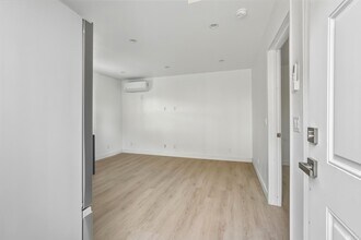 13050 Terra Bella St in Los Angeles, CA - Building Photo - Building Photo