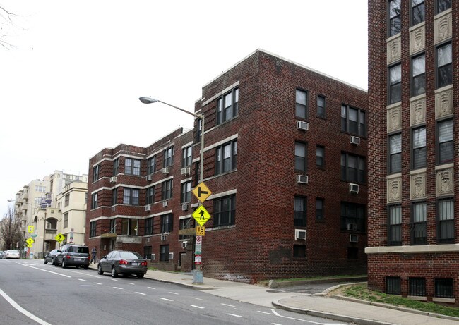 2327-2331 15th St NW in Washington, DC - Foto de edificio - Building Photo