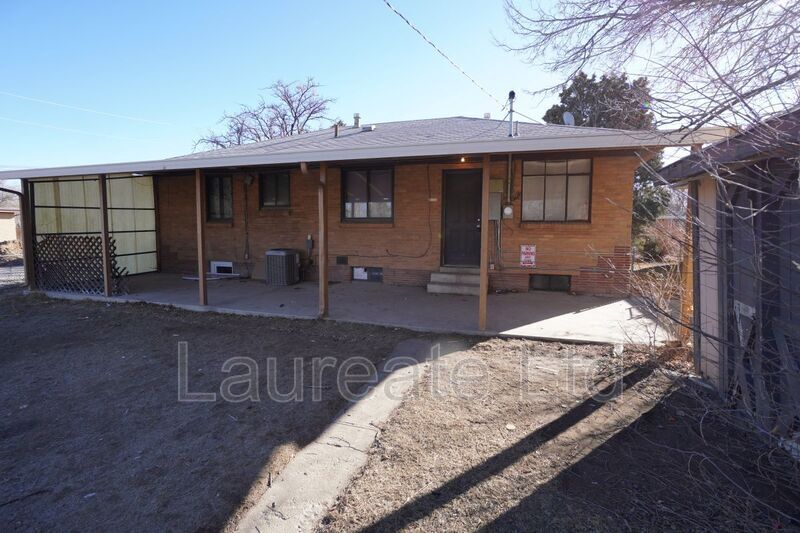 2397 Jamaica St in Aurora, CO - Building Photo
