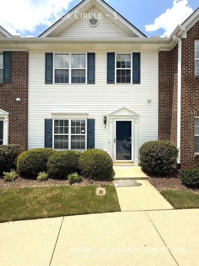 property at 39 Edgebrook Cir