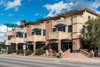 Sam Hughes Place in Tucson, AZ - Building Photo - Building Photo