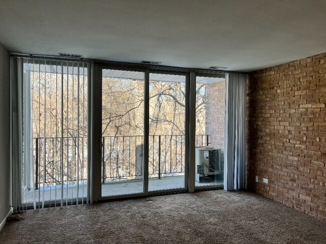 5760 Abbey Dr in Lisle, IL - Building Photo - Building Photo