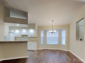 3233 Ambassador Ave in Spring Hill, FL - Foto de edificio - Building Photo