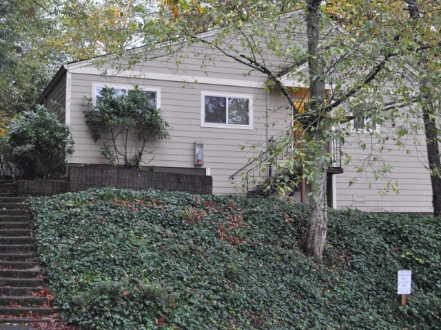 Montclair Apartments in Portland, OR - Building Photo