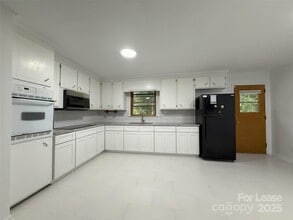 4001 Peggy Ln in Mint Hill, NC - Building Photo - Building Photo