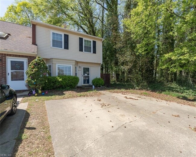 5479 Lynbrook Landing in Virginia Beach, VA - Foto de edificio - Building Photo