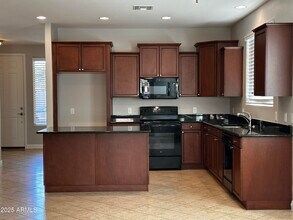 1686 W Paisley Dr in San Tan Valley, AZ - Building Photo - Building Photo