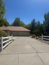 16050 Scarlet Way in Reno, NV - Building Photo - Building Photo