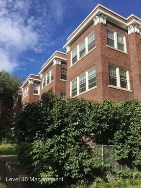 1941 Fremont Ave S in Minneapolis, MN - Foto de edificio