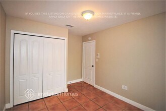 14336 NW 88th Ave in Hialeah, FL - Building Photo - Building Photo