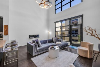133 The Promenade N in Long Beach, CA - Building Photo - Building Photo